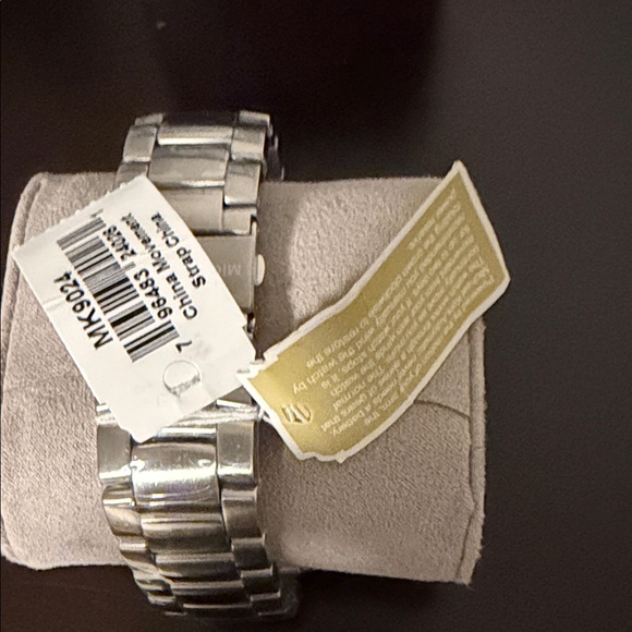 Brand New Michael Kors Silver and Dark Blue Chronograph Watch - Picture 2 of 4